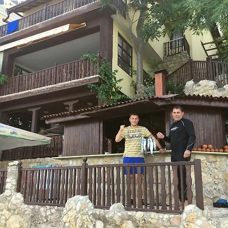 莫尔斯基布里亚格酒店 3*