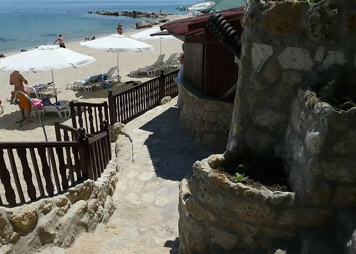 מלון Morski Briag 3*